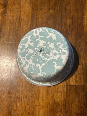 NWT Golden Rabbit Prep Bowl Set of 2 with Lids